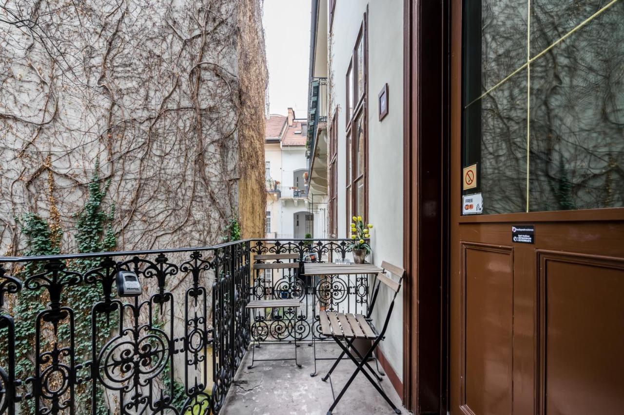 Pyvo Street Home With Balcony By Nw Budapest Exterior photo