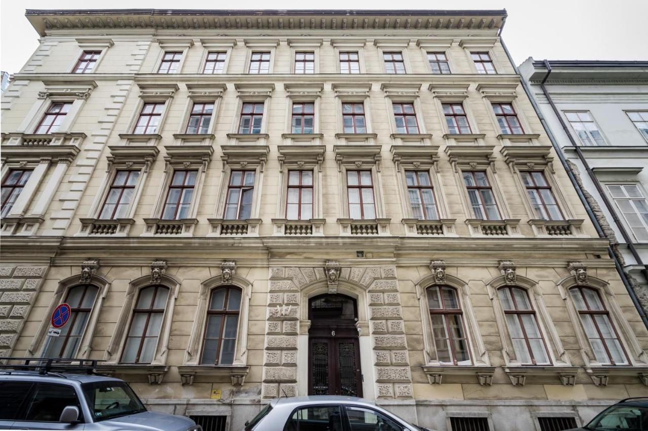 Pyvo Street Home With Balcony By Nw Budapest Exterior photo